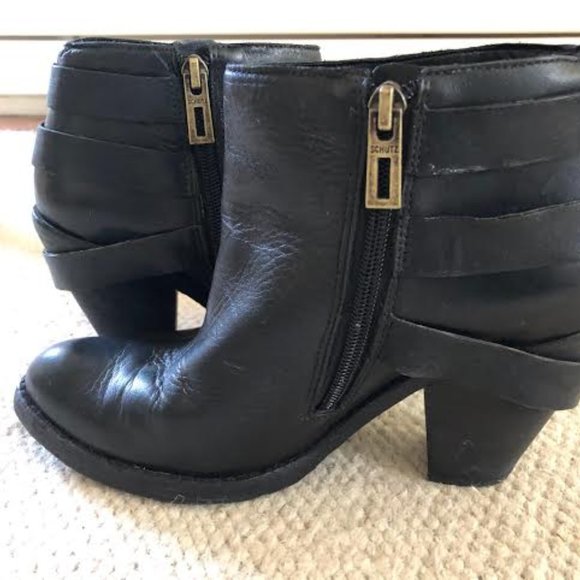 Schutz Black Leather Booties. - Picture 4 of 6